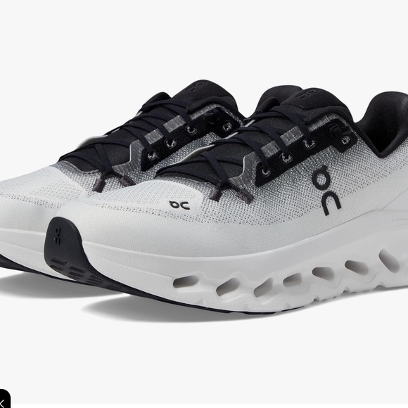 Shoe Size 9 On Women's Cloudtilt Shoes White/Black - Picture 2 of 2